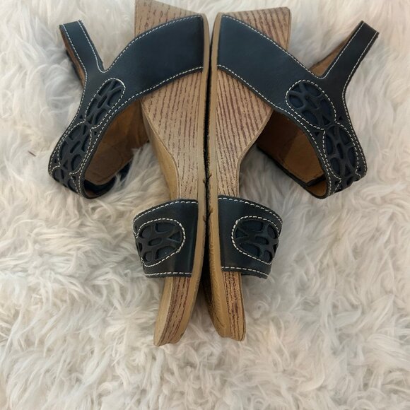 Clarks Womens Sz 6 M Wedge Sandals - Picture 5 of 7